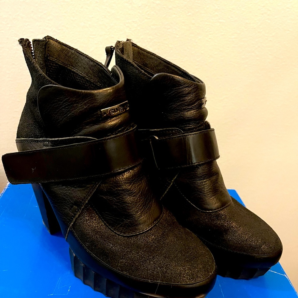 Adidas slvr leather booties with zipper - Picture 2 of 6